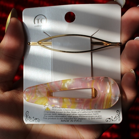 Unique Resin Hair Clips (I Take Offers) - Picture 4 of 7